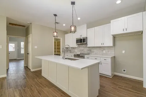 3701 Chanterway Street Bacliff TX 77518