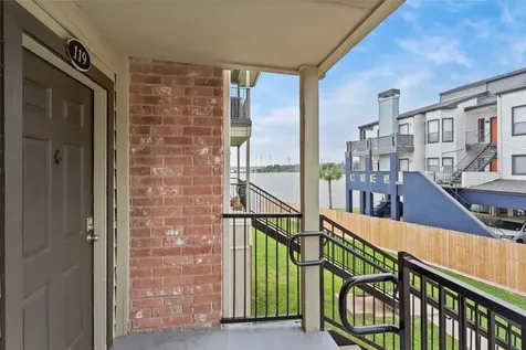 18800 Egret Bay Boulevard 119 Webster TX 77058