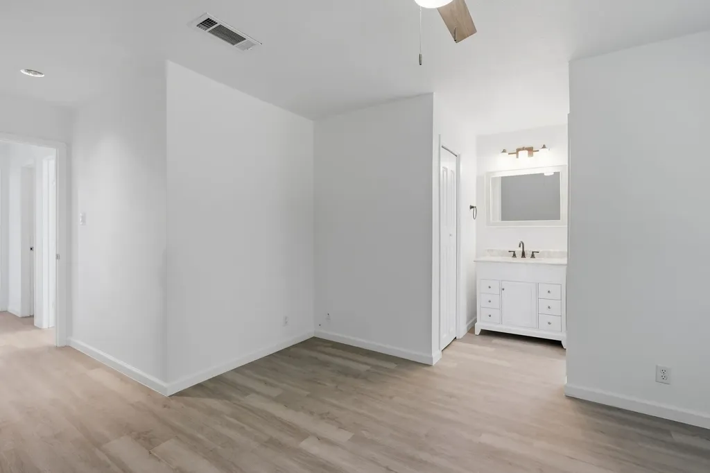 7111 Astro View Drive Austin TX 78724