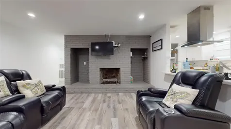 827 Dondell Street Channelview TX 77530