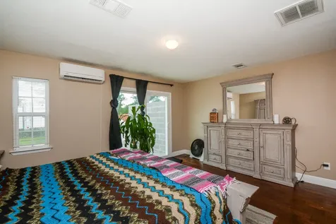 1402 Chestnut Ridge Road Kingwood TX 77339