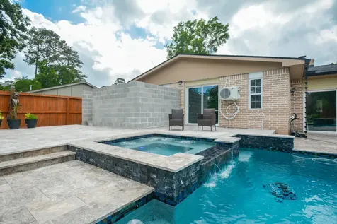 1402 Chestnut Ridge Road Kingwood TX 77339