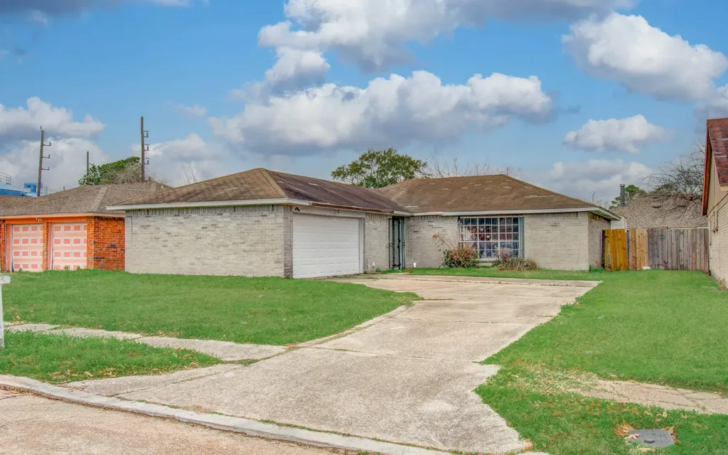 11927 Loveland Pass Drive Houston TX 77067