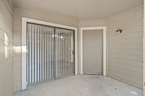 6701 Sands Point Drive 82 Houston TX 77074
