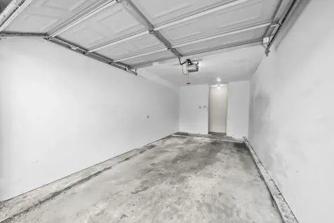 6701 Sands Point Drive 82 Houston TX 77074