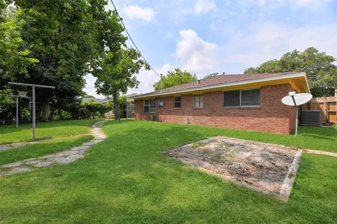 7405 Carver Avenue Texas City TX 77591