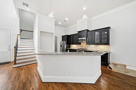 5732 Petty Street Houston TX 77007