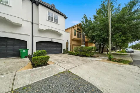 5732 Petty Street Houston TX 77007