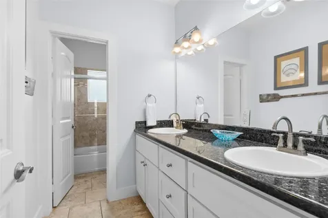 11706 Opihi Galveston TX 77554