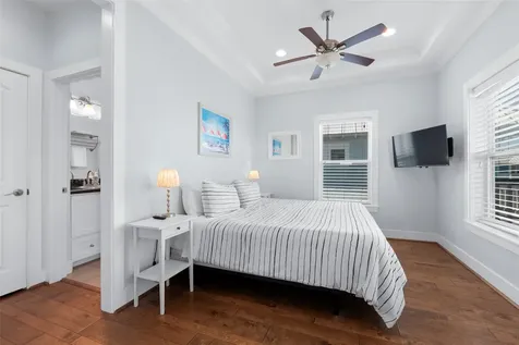 11706 Opihi Galveston TX 77554