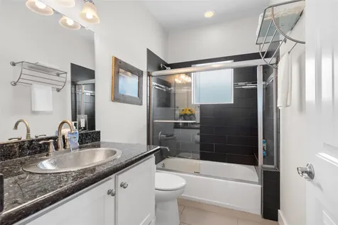 11706 Opihi Galveston TX 77554