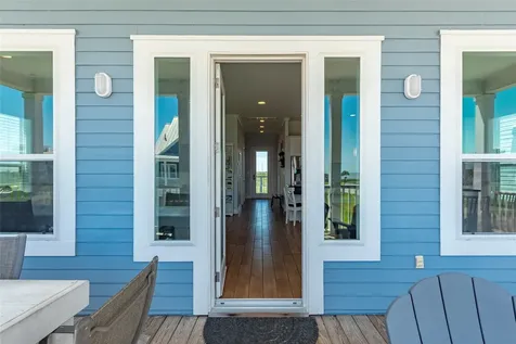 11706 Opihi Galveston TX 77554