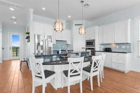 11706 Opihi Galveston TX 77554