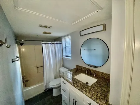 2401 Sycamore Avenue D12 Huntsville TX 77340