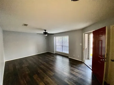 2401 Sycamore Avenue D12 Huntsville TX 77340