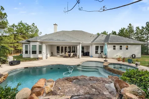 26214 Crown Court Montgomery TX 77316