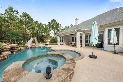 26214 Crown Court Montgomery TX 77316