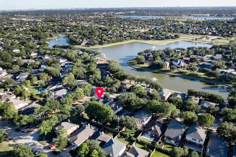 17602 S Summit Canyon Drive Houston TX 77095