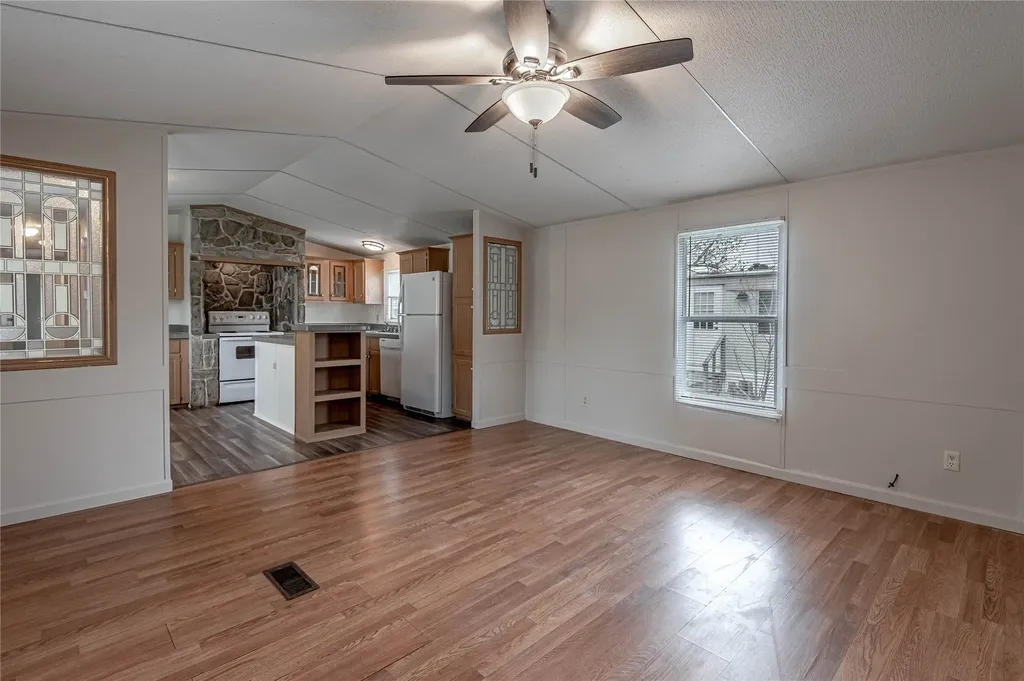 1961 Quality Boulevard 15 Huntsville TX 77340