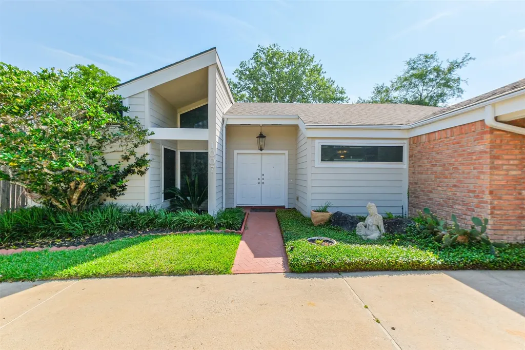 1007 Arrow Hill Road Houston TX 77077