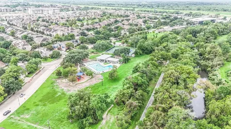 1007 Arrow Hill Road Houston TX 77077