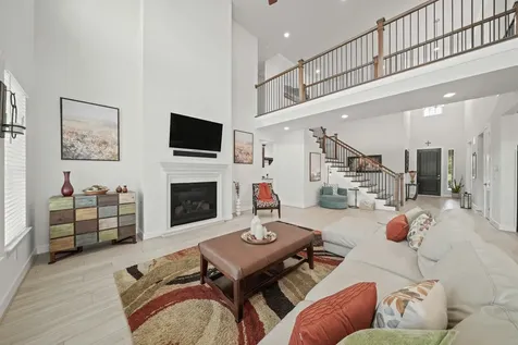 4702 Llano Loop Sugar Land TX 77479