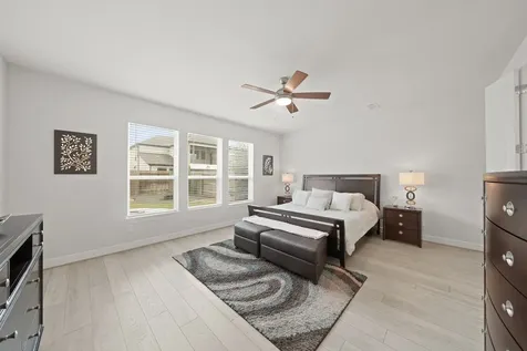 4702 Llano Loop Sugar Land TX 77479
