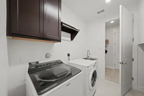 4702 Llano Loop Sugar Land TX 77479