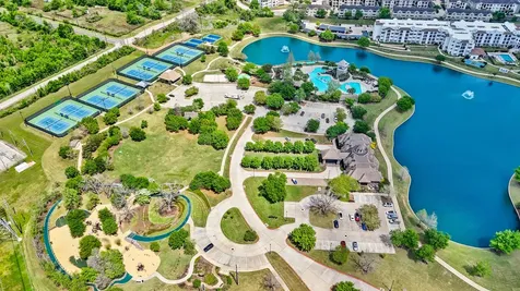 4702 Llano Loop Sugar Land TX 77479