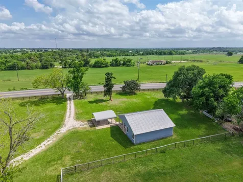 15989 State Highway 30 Richards TX 77873