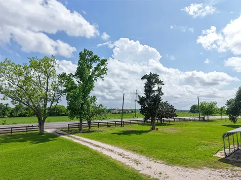15989 State Highway 30 Richards TX 77873