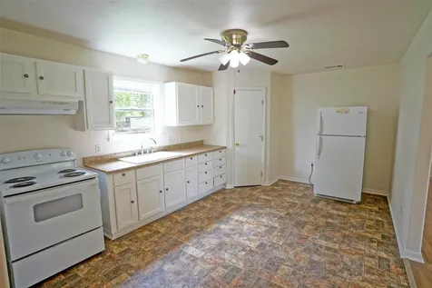 15989 State Highway 30 Richards TX 77873