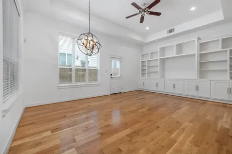 902 W 20th Street C Houston TX 77008