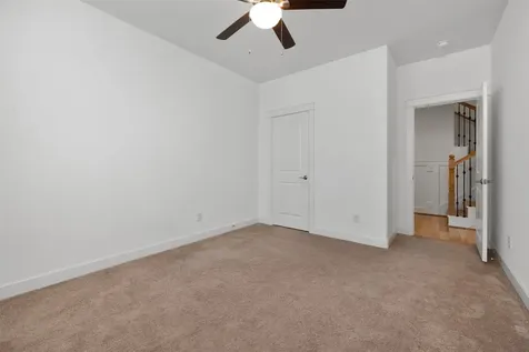 902 W 20th Street C Houston TX 77008