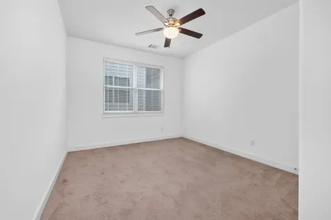 902 W 20th Street C Houston TX 77008