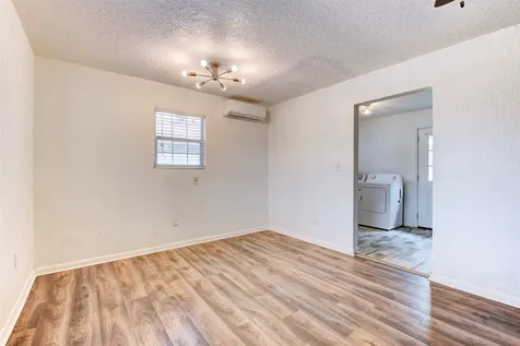 1604 Texas Street Alvin TX 77511