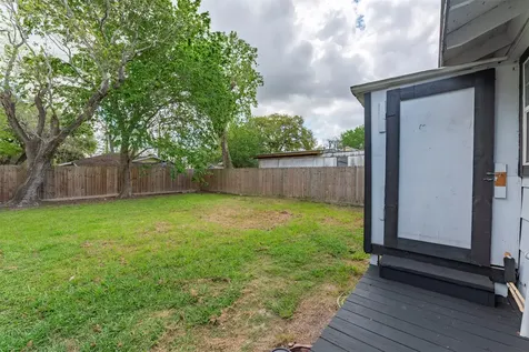 1604 Texas Street Alvin TX 77511