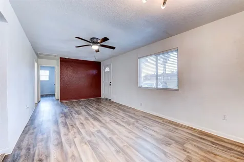 1604 Texas Street Alvin TX 77511