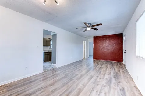 1604 Texas Street Alvin TX 77511
