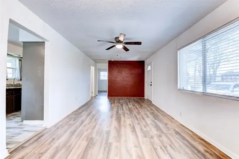 1604 Texas Street Alvin TX 77511