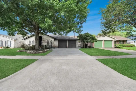 4611 Northrup Drive Houston TX 77092