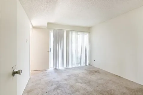12227 Sandpiper Drive 122 Houston TX 77035