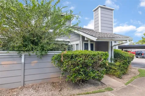 12227 Sandpiper Drive 122 Houston TX 77035