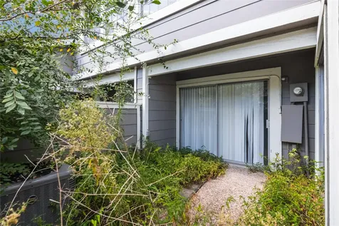 12227 Sandpiper Drive 122 Houston TX 77035