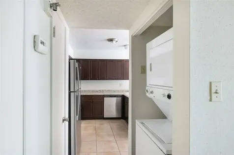 12227 Sandpiper Drive 122 Houston TX 77035
