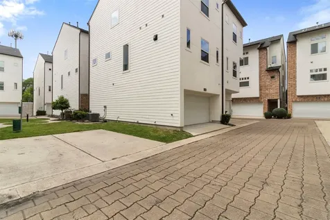 719 Schwartz Street Houston TX 77020