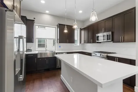 719 Schwartz Street Houston TX 77020