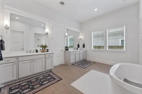 2221 Salt Grass Trail Conroe TX 77384