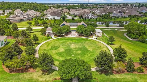 2221 Salt Grass Trail Conroe TX 77384