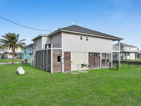 2946 Laguna Drive Crystal Beach TX 77650